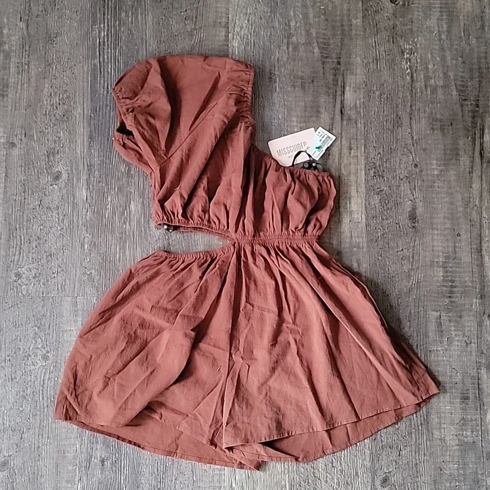 Romper - Picture 3 of 4